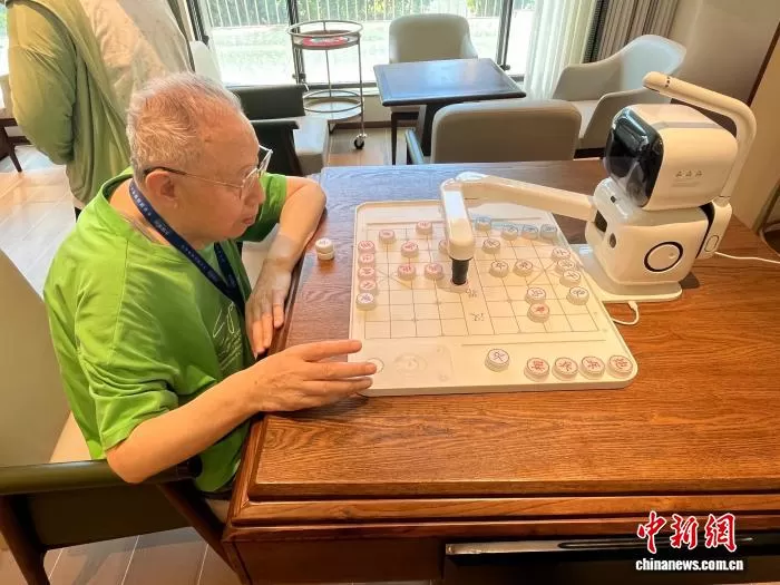 实景实训赋能产业升级 北京智慧康养机器人应用大赛收官